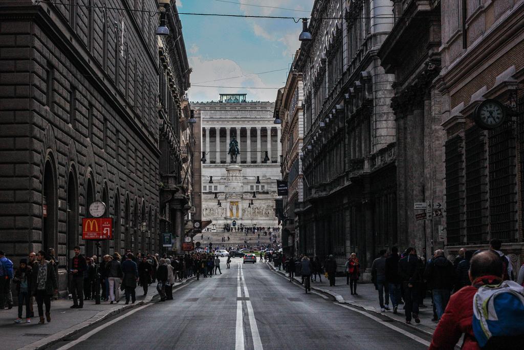 شقة Dimora Storica Palazzo Marescalchi Belli روما المظهر الخارجي الصورة